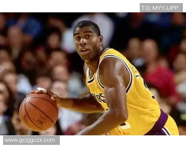 《探索NBA历史巨星的传奇征程与现役球员的精彩表现》 《探索NBA历史巨星的传奇征程与现役球员的精彩表现》