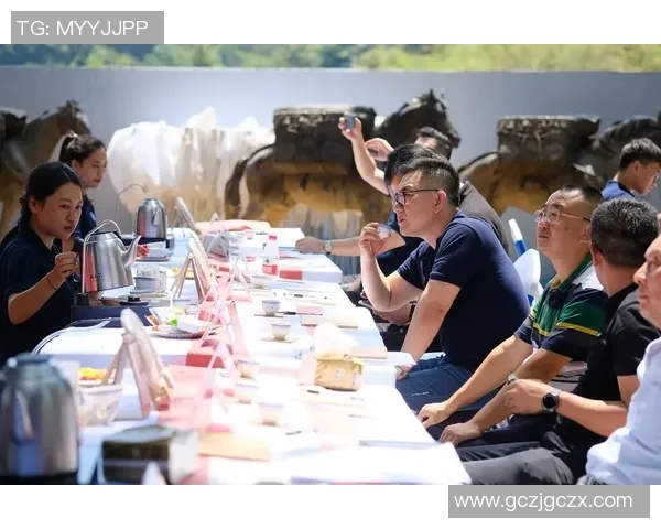 从百年传承看现代足球俱乐部全球化发展格局与未来竞争趋势新动向