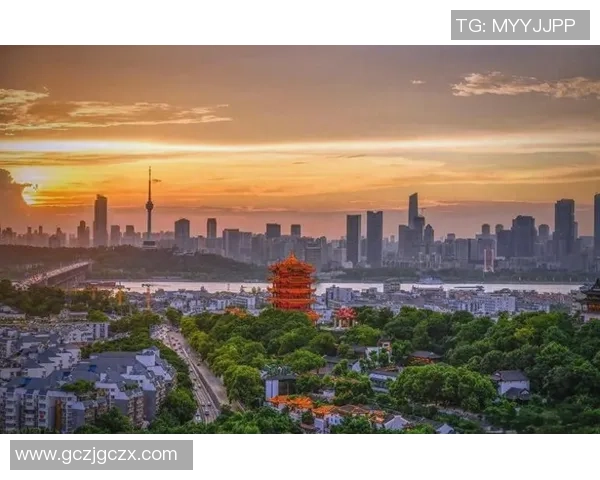 武汉三镇全景探索:从江城风貌到文化底蕴,领略不一样的武汉魅力 武汉三镇全景探索:从江城风貌到文化底蕴,领略不一样的武汉魅力